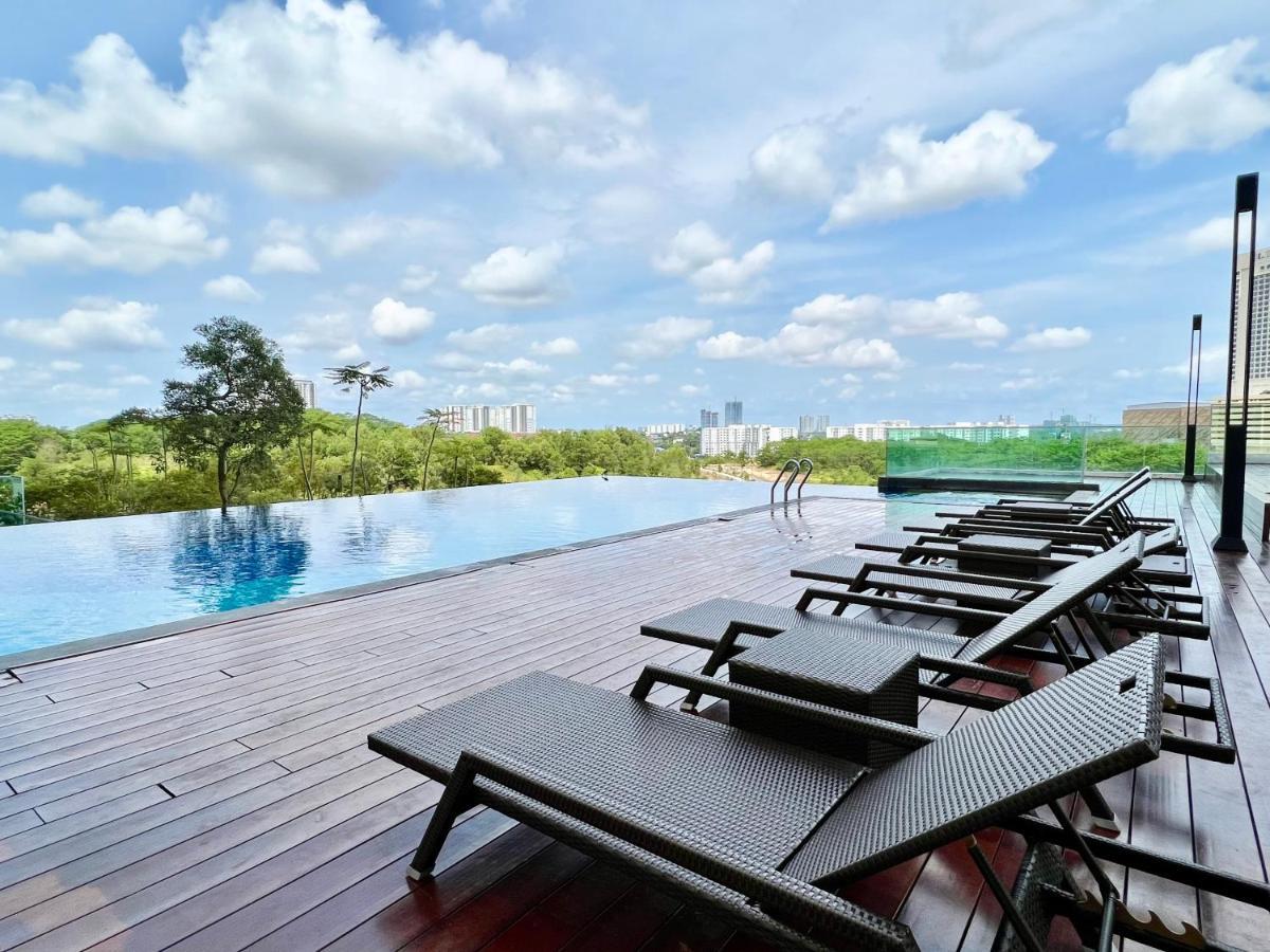 Royale Cottage Midvalley Netflix Pools 4 Pax Johor Bahru Exterior photo